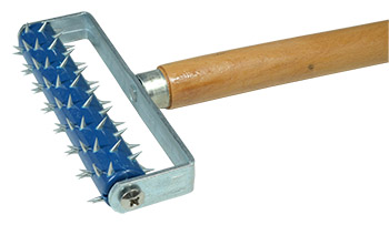 RTF Granville : Perforating Roller : Plastic Body, Hardened Spikes, Aluminium Telescopic Handle, Extendable to 98 cm