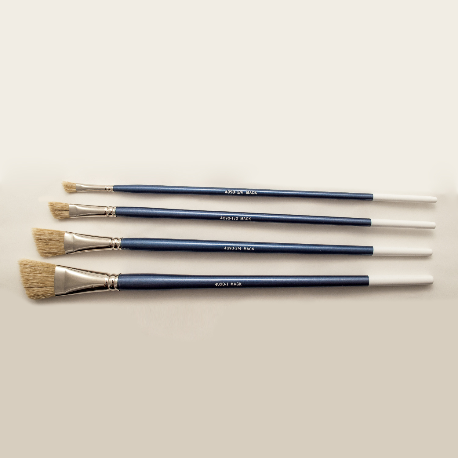 Mack : White Bristle Angular Fitch 4090 Series